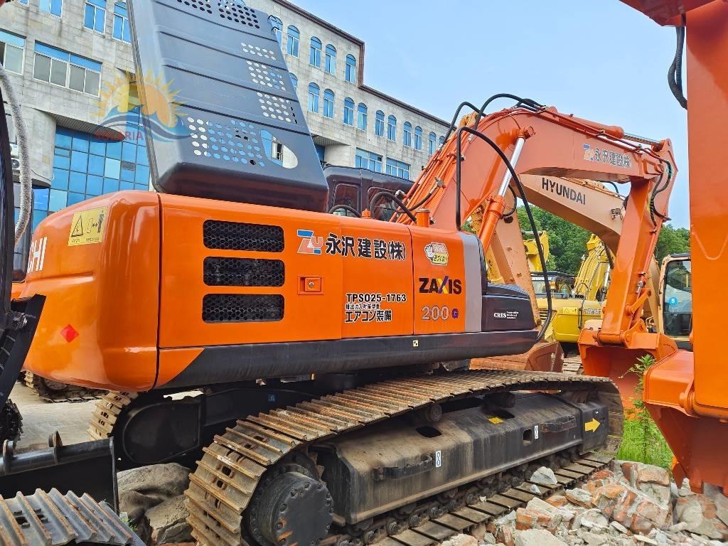 Hitachi ZX 200 대형 굴삭기 29톤 이상