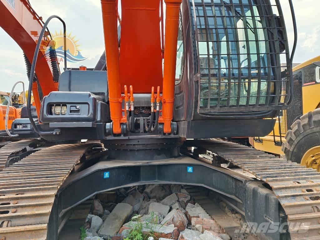 Hitachi ZX 200 대형 굴삭기 29톤 이상