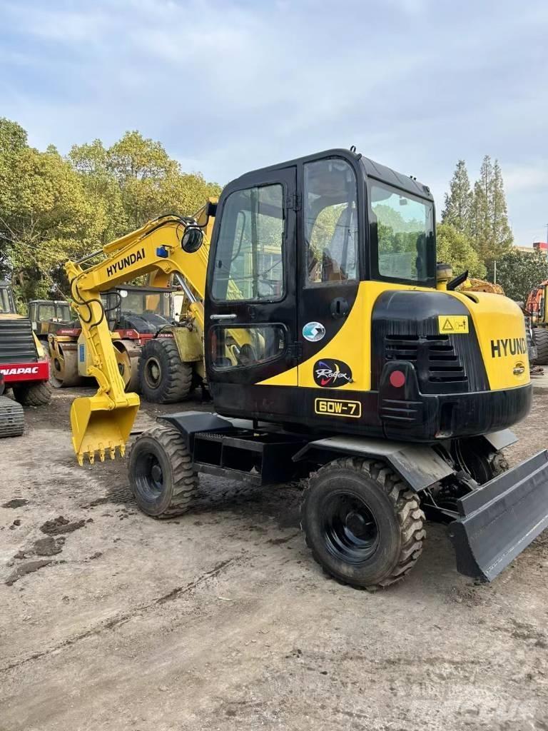 Hyundai 80W-9  휠 굴삭기