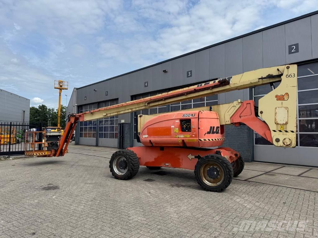 JLG 800 AJ 관절형 전동이동 리프트