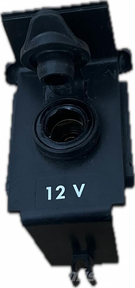 DAF ZÁSUVKA 운송 장비 - 기타