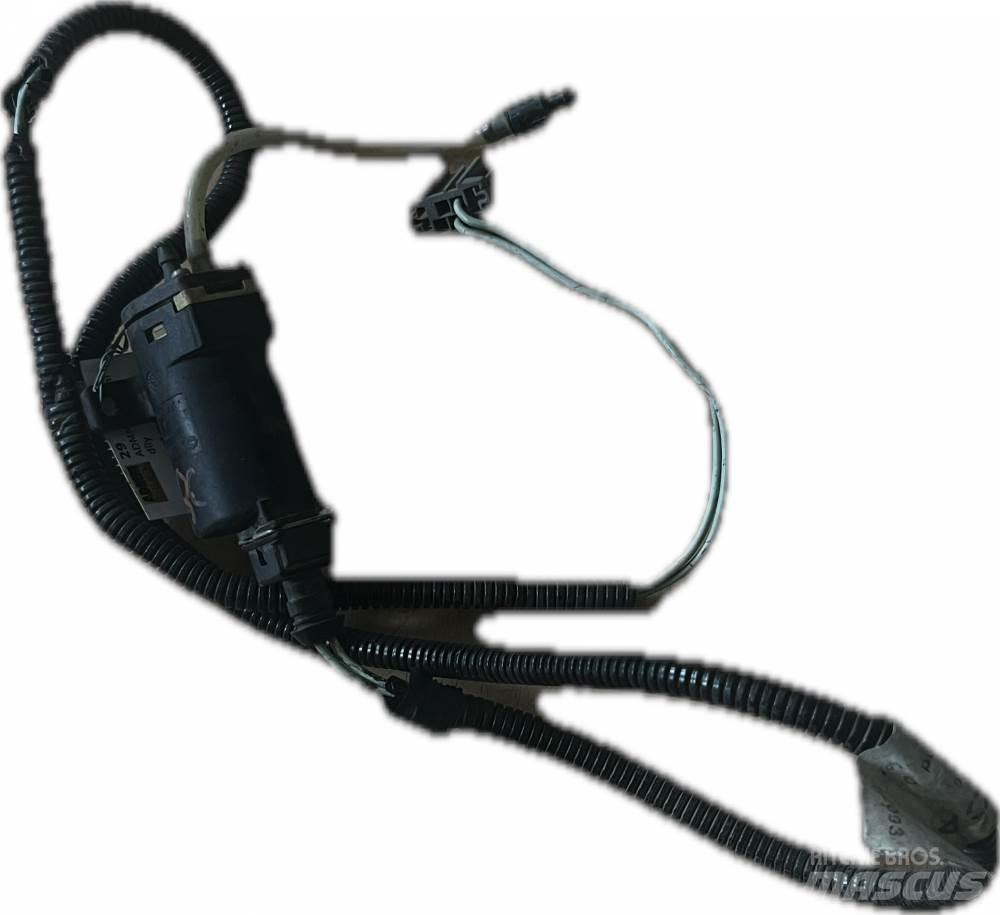  MOTOR OSTŘIKOVAČŮ 엔진