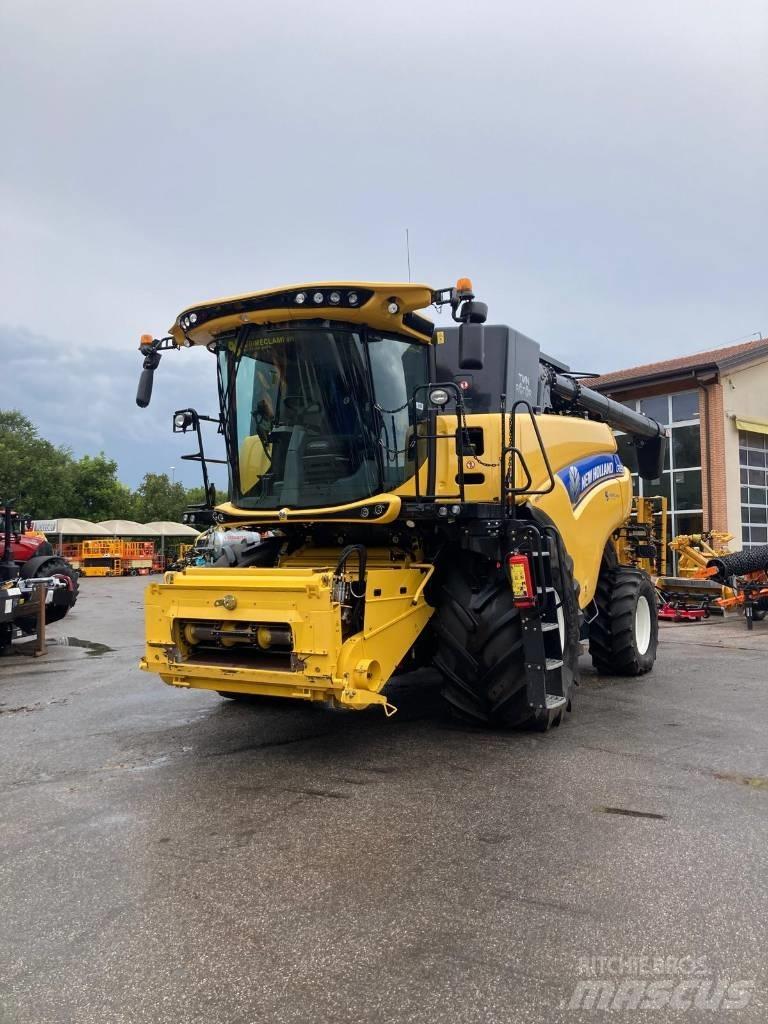 New Holland CR 8.90 콤바인 수확기
