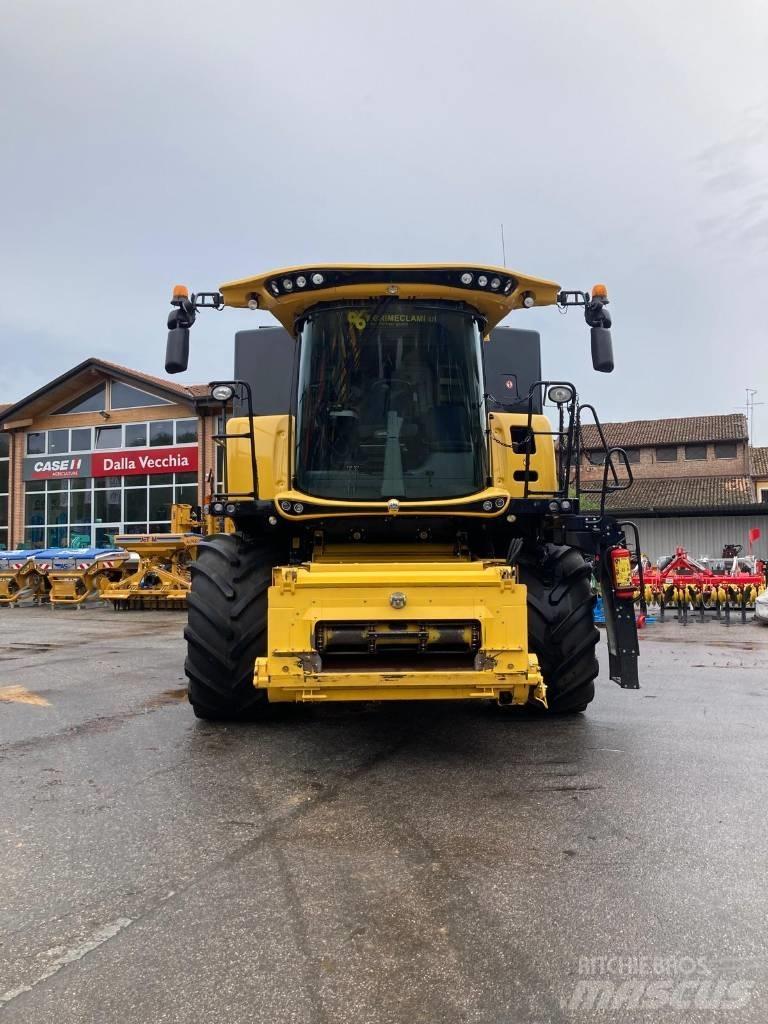 New Holland CR 8.90 콤바인 수확기