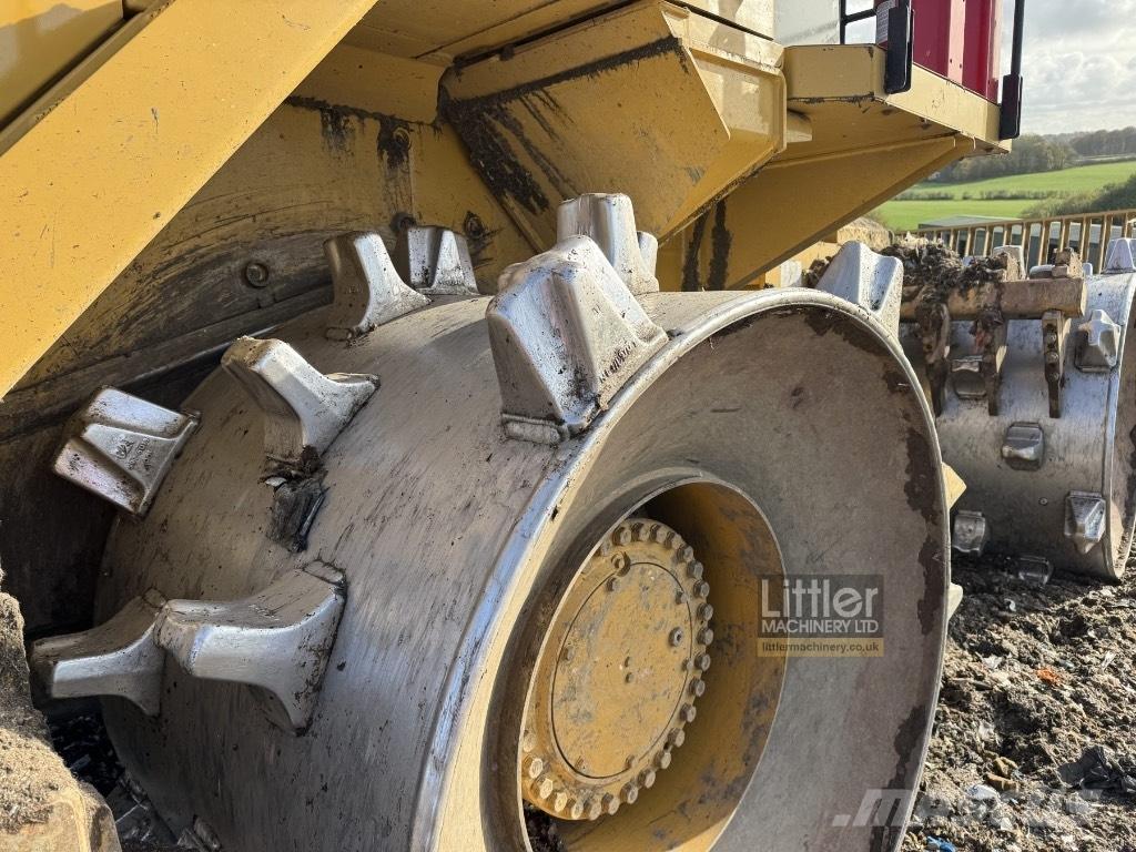 CAT 826 K 토양 다짐기