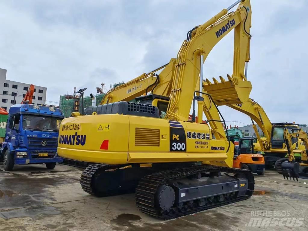 Komatsu PC 300-8 대형 굴삭기 29톤 이상