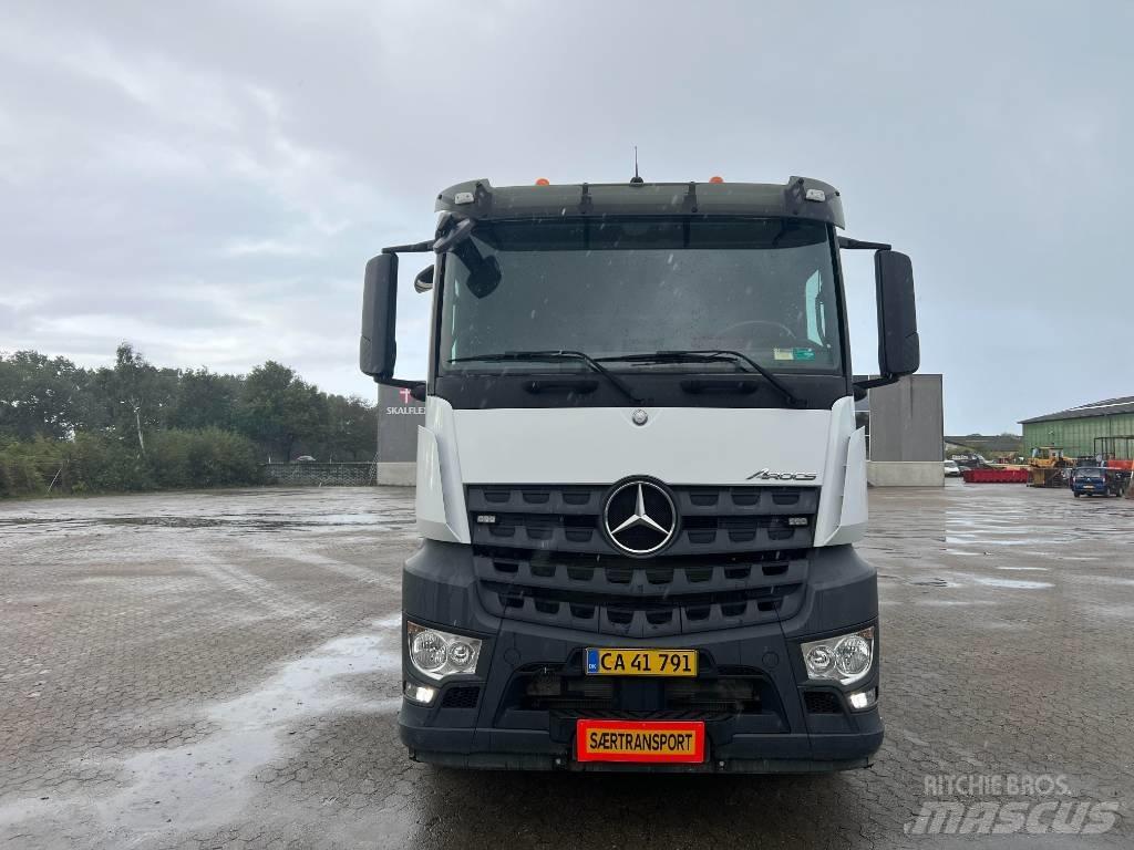 Mercedes-Benz 4153 크레인 트럭