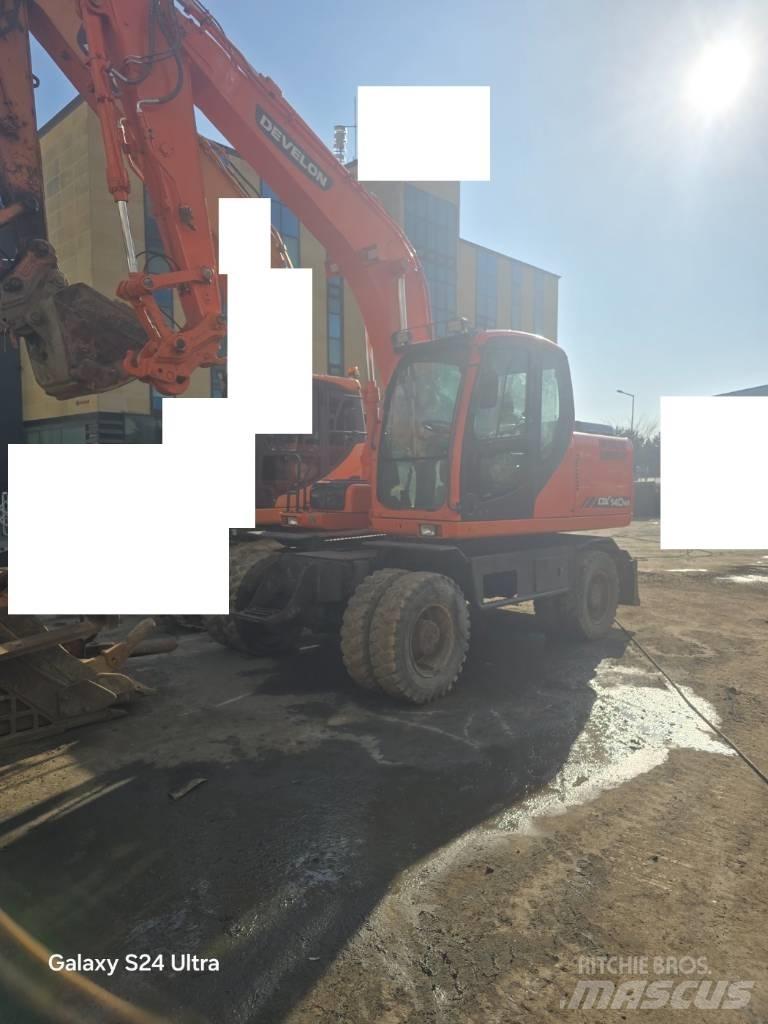 Doosan DX 140WA  휠 굴삭기