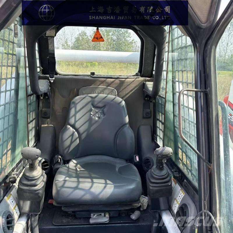 Bobcat S 330  스키드로더