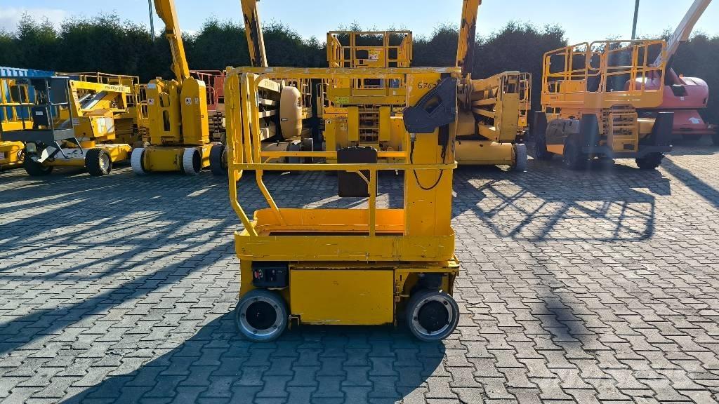 JLG 1230 ES 인원/화물 앨리베이터