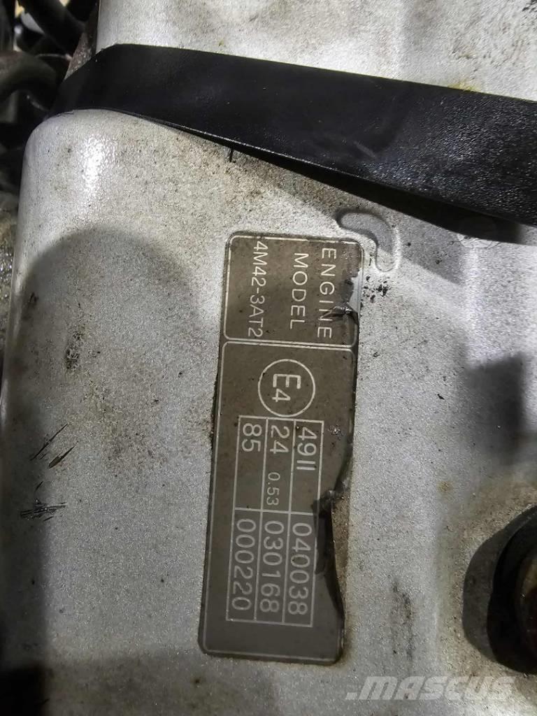 Mitsubishi 4M42-3AT2 엔진