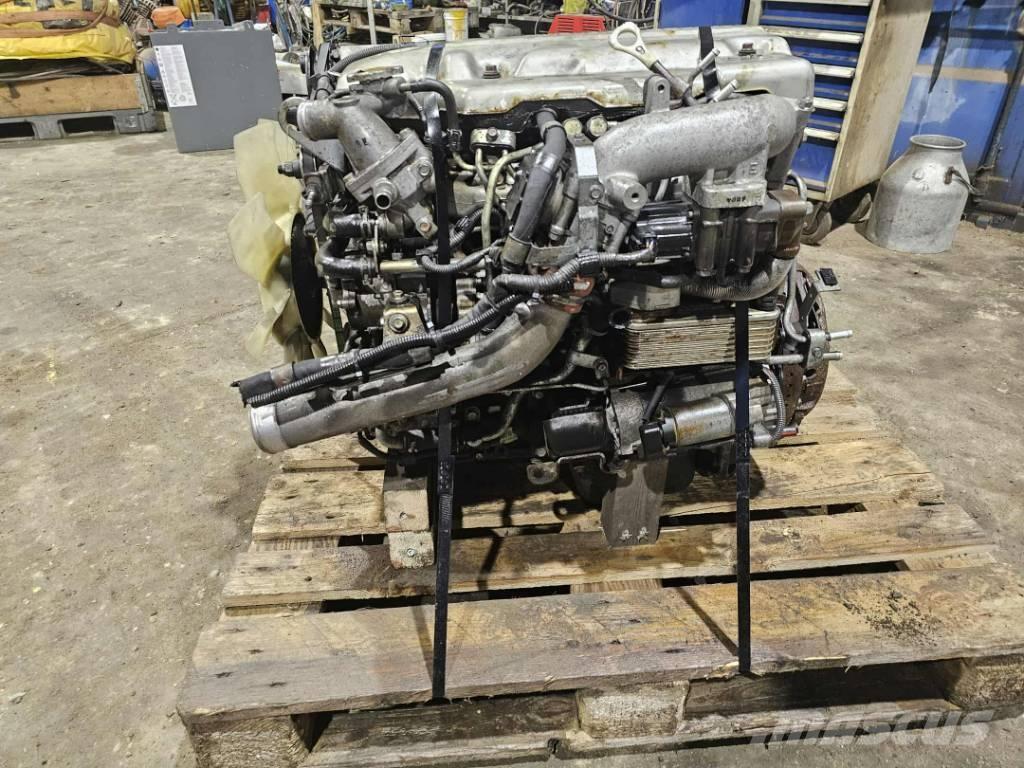 Mitsubishi 4M42-3AT2 엔진