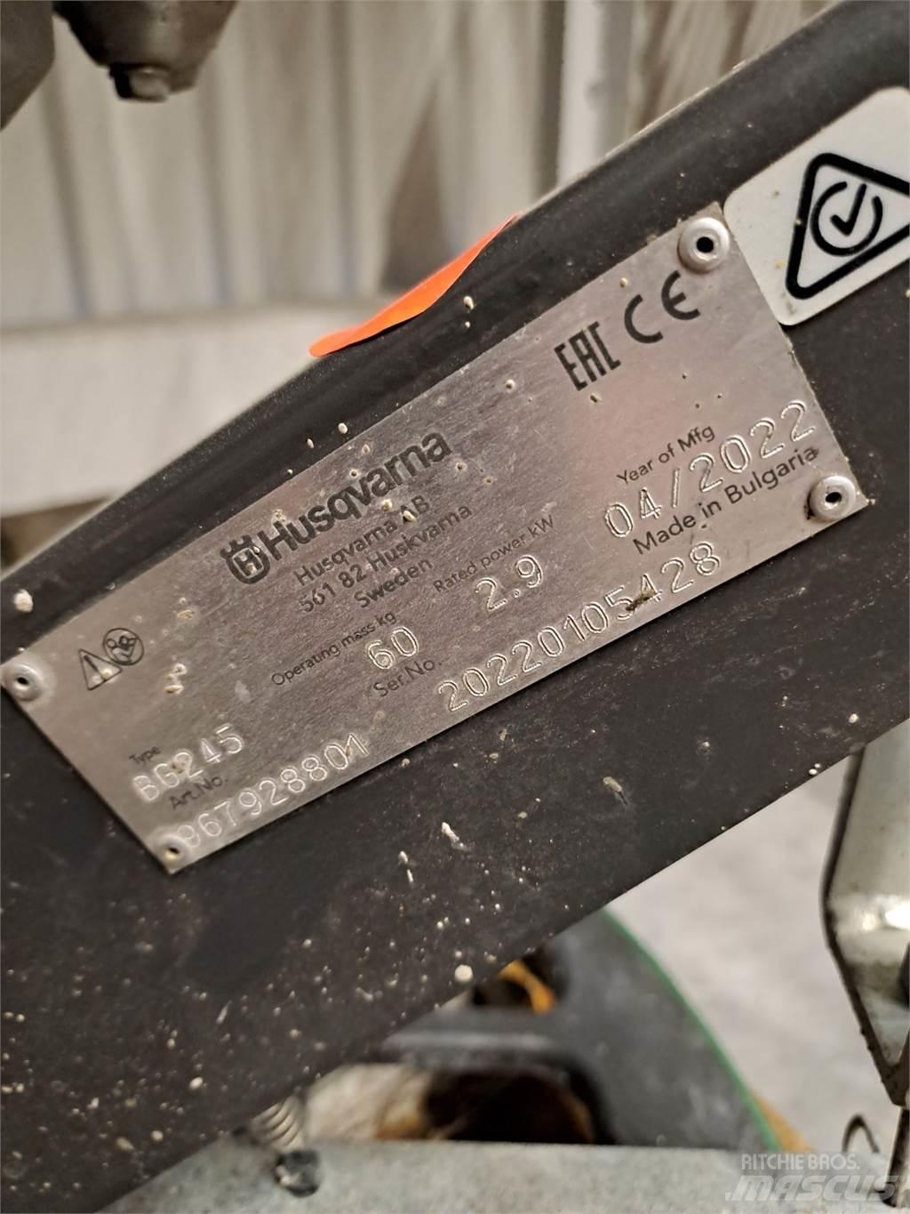 Husqvarna BG245 진동롤러