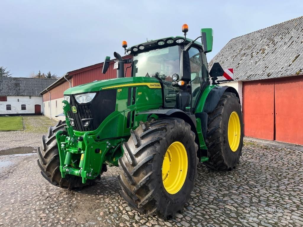 John Deere 6R 250 트랙터