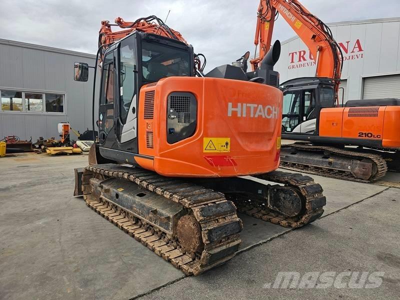 Hitachi ZX 135 US-6 대형 굴삭기 29톤 이상
