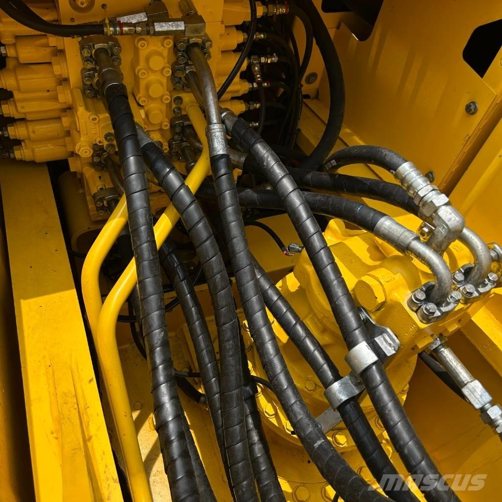 Komatsu 220-8 대형 굴삭기 29톤 이상