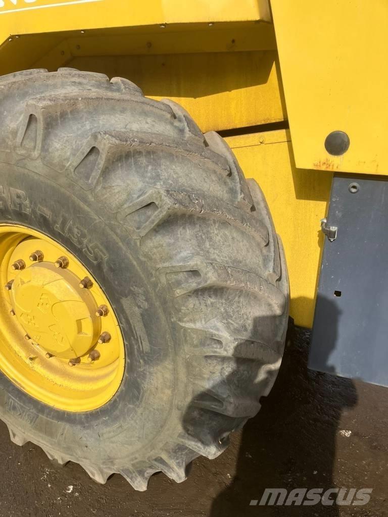 Bomag BW 213 싱글 드럼 롤러