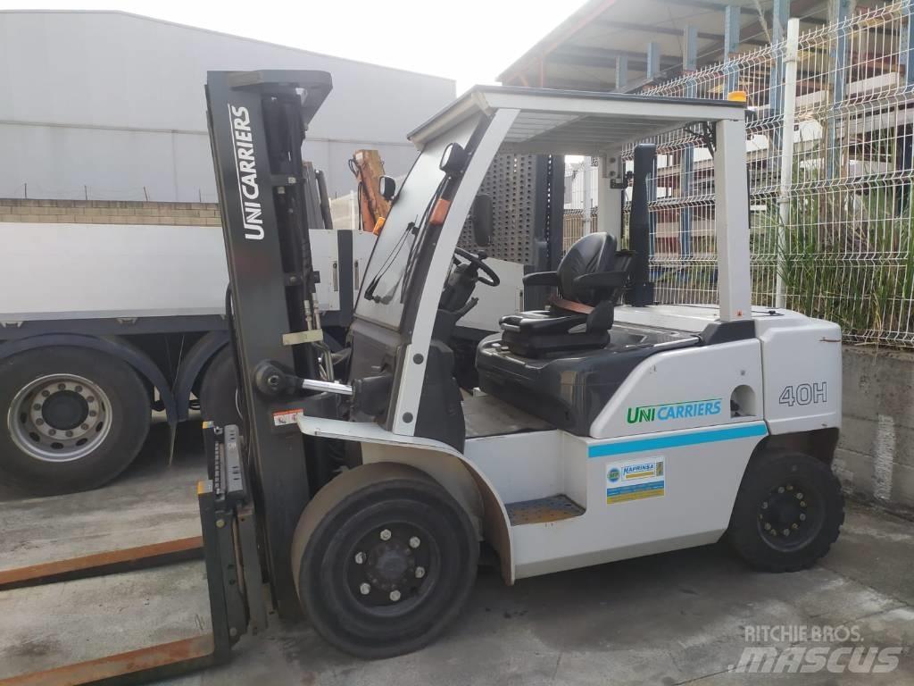 UniCarriers D1F4A40Q 사이드로더