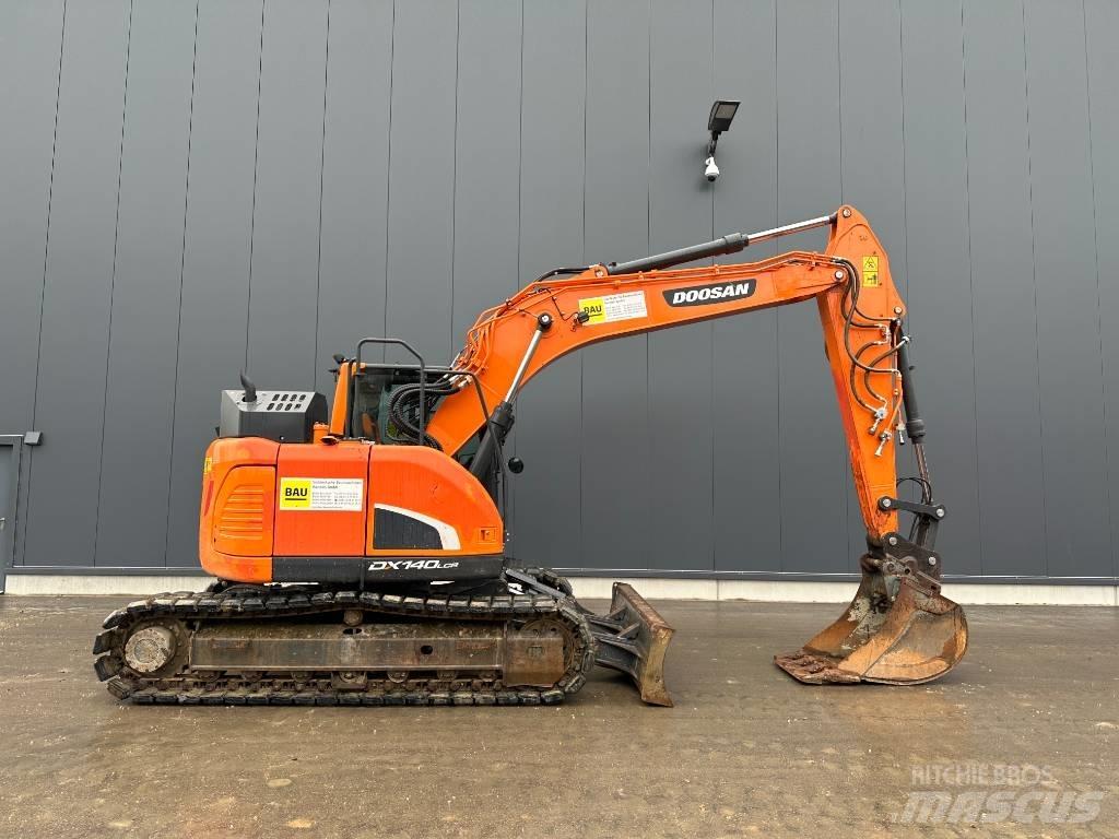 Doosan DX 140 LCR-5 대형 굴삭기 29톤 이상