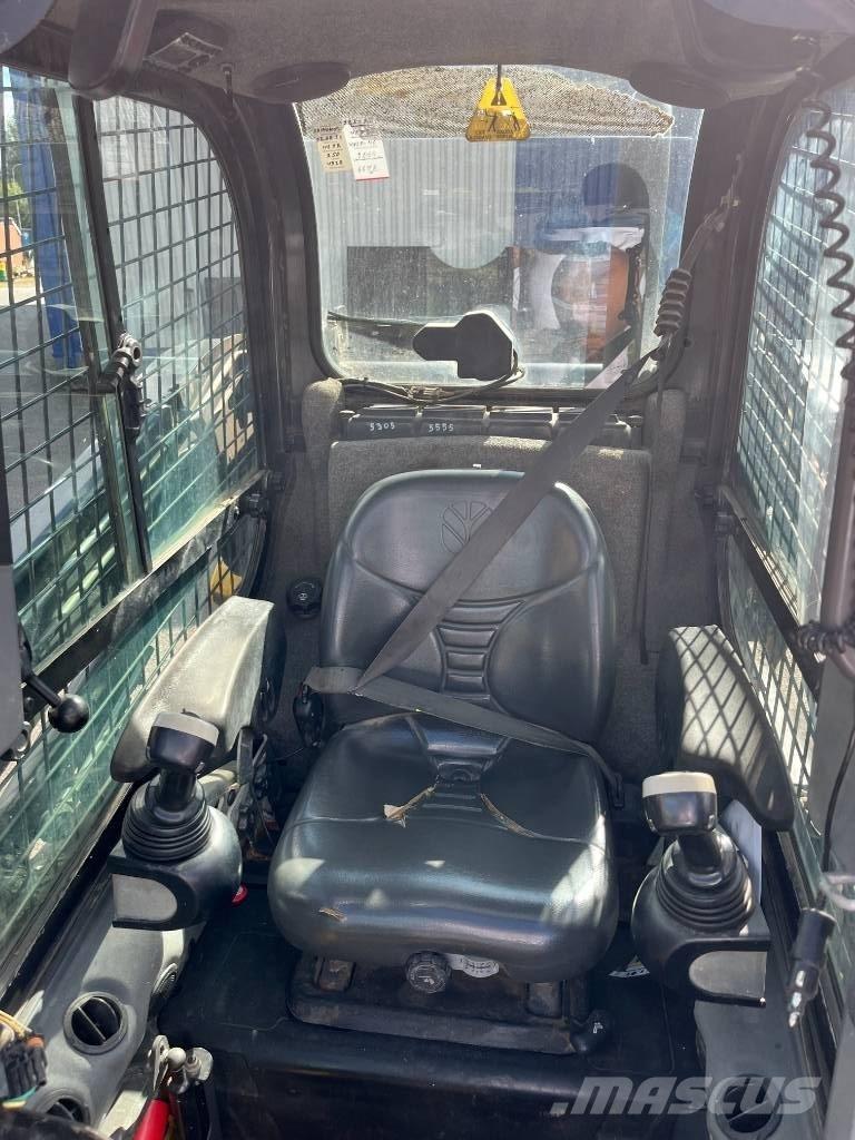 New Holland L 218  스키드로더