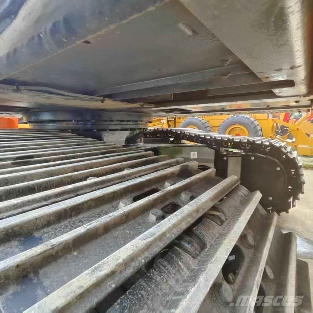 Hitachi ZX 130 대형 굴삭기 29톤 이상