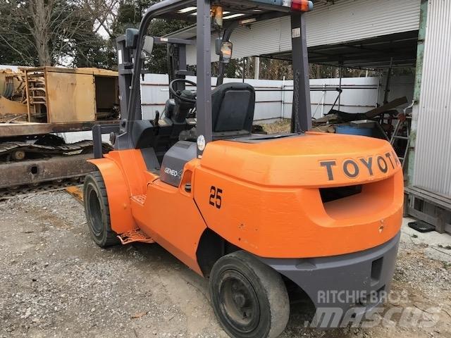 Toyota 7 FD 40 디젤 지게차