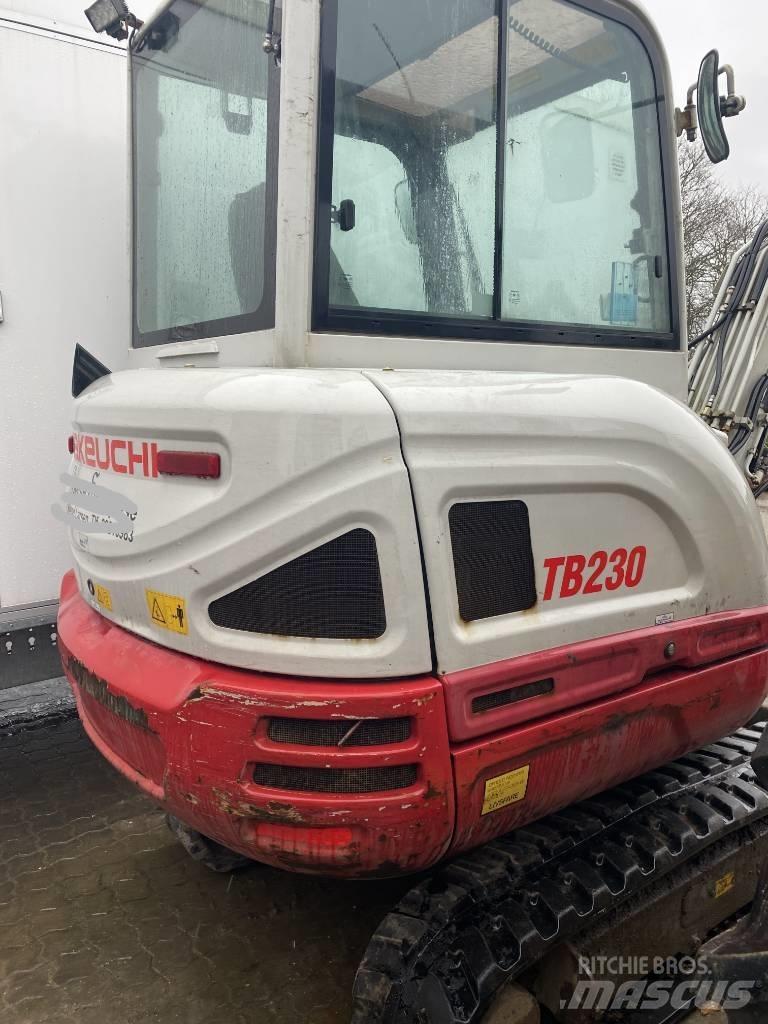 Takeuchi TB 230 소형 굴삭기 7톤 미만