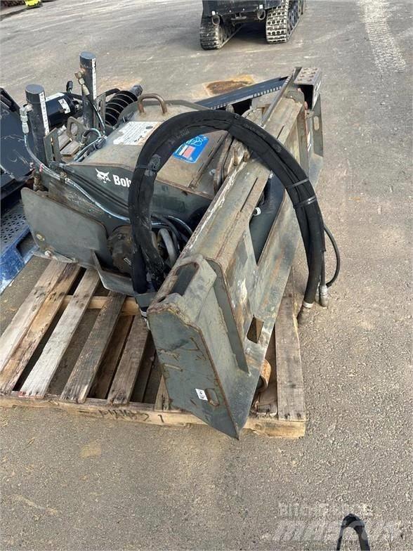 Bobcat 18PLA 아스팔트 포장장비
