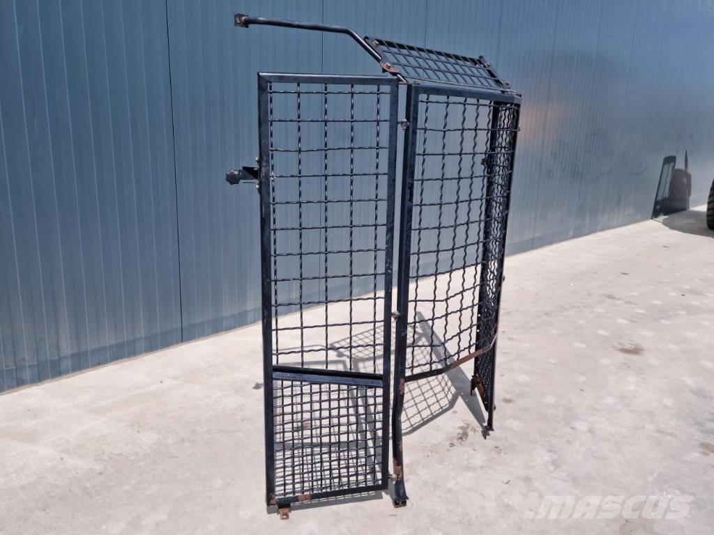 CAT 938K / 938M 캐빈 및 인테리어