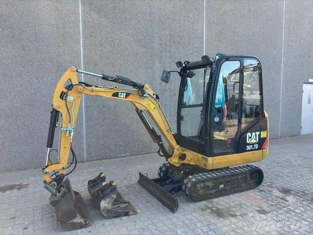 CAT 301.7 D 소형 굴삭기 7톤 미만