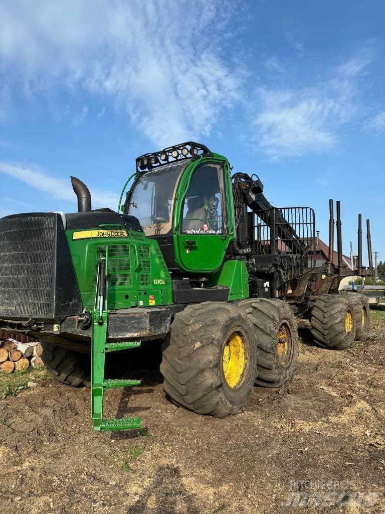 John Deere 1210E 원목 포워더