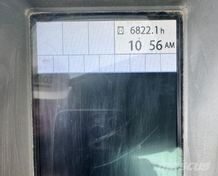 Hitachi ZX 135 US-6 대형 굴삭기 29톤 이상