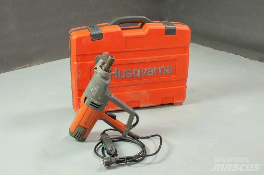 Husqvarna DM230 기타 드릴 장비