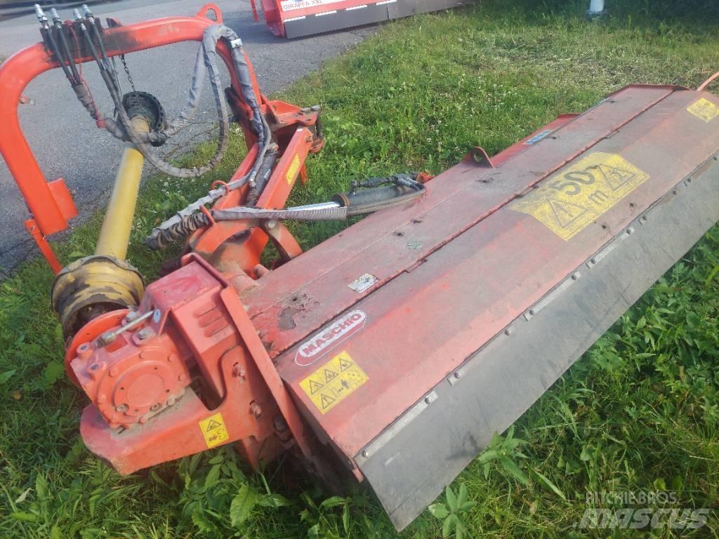 Maschio Giraffa 210 목장 제초기 및 토퍼