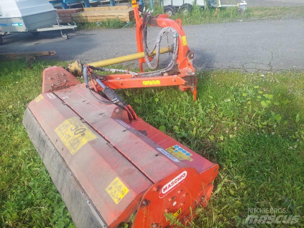 Maschio Giraffa 210 목장 제초기 및 토퍼