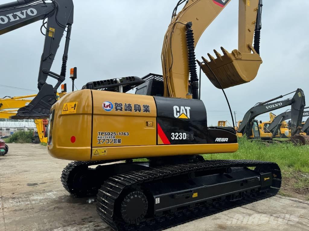 CAT 323D2 대형 굴삭기 29톤 이상