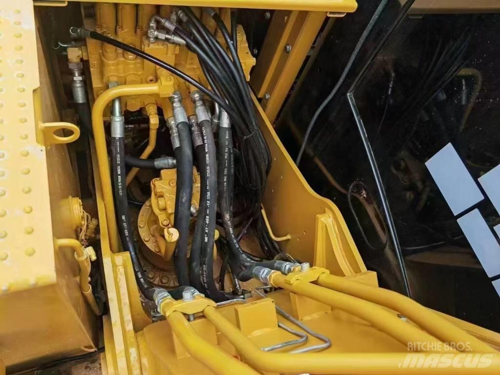 CAT 313GC 대형 굴삭기 29톤 이상