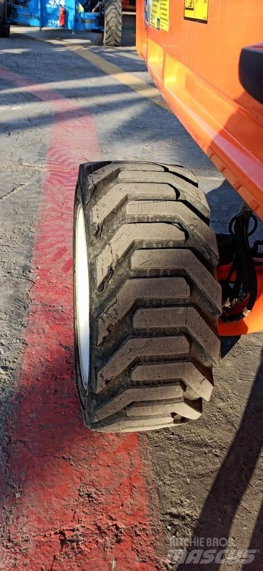 JLG 460SJ 견인식 전동이동 리프트