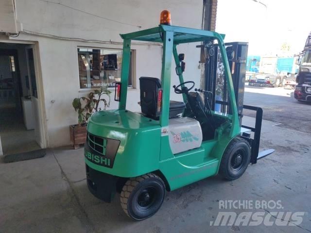 Mitsubishi FD 25 디젤 지게차