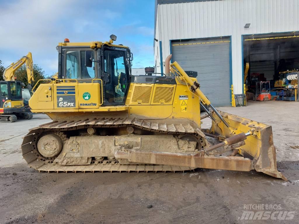 Komatsu D65PX-18 크롤러 도저