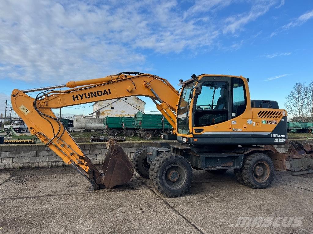 Hyundai R140W-9A  휠 굴삭기