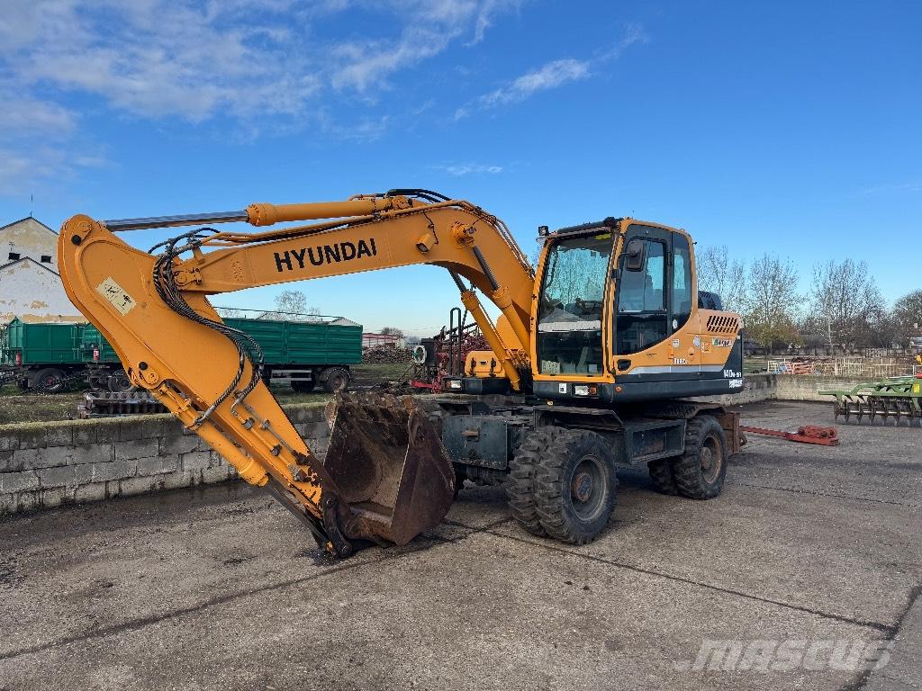 Hyundai R140W-9A  휠 굴삭기