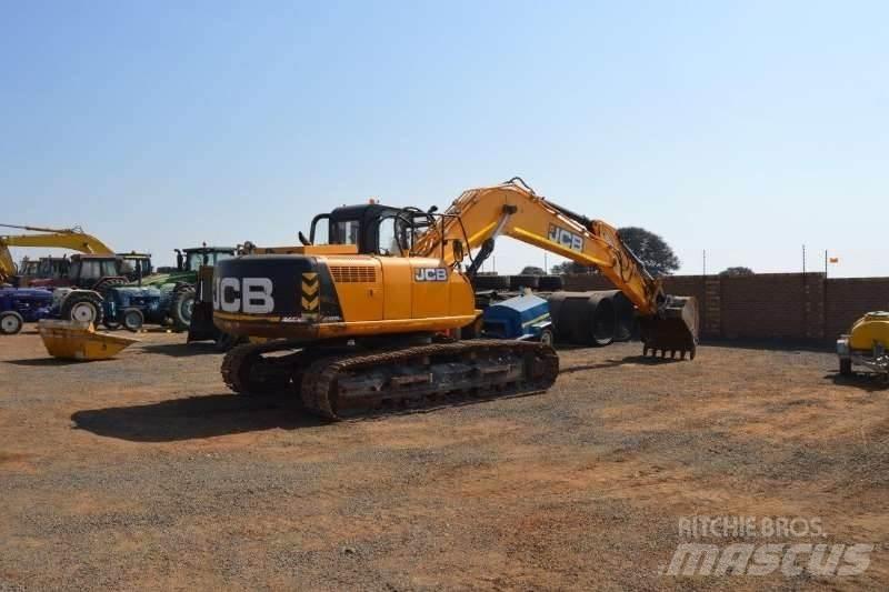 JCB JS205 소형 굴삭기 7톤 미만