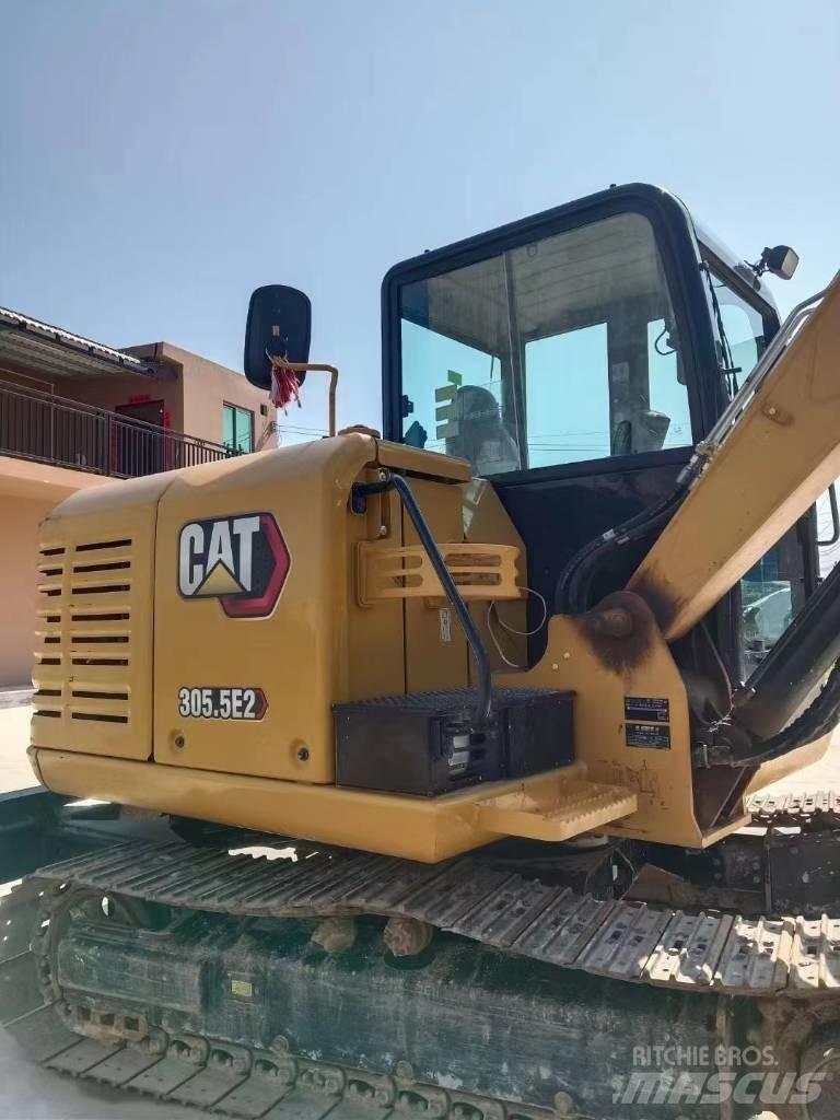 CAT 305.5 E2 소형 굴삭기 7톤 미만