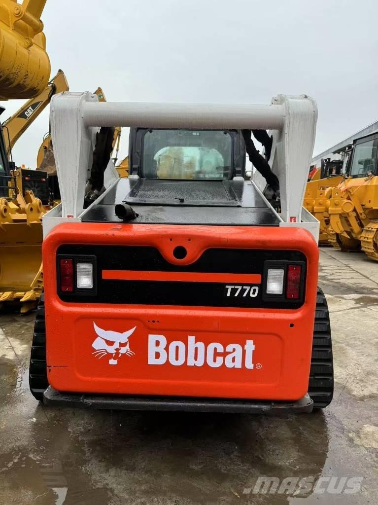 Bobcat T 770  스키드로더