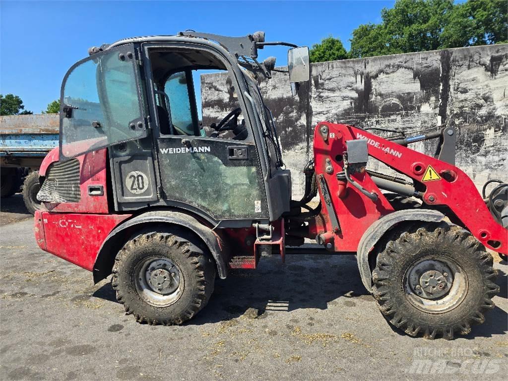 Weidemann 2070 CX  스키드로더