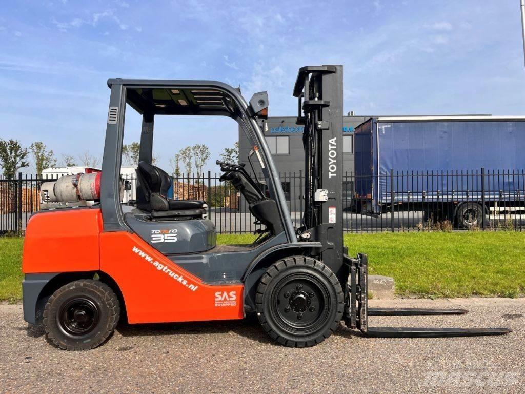 Toyota 02- 8FGJF35 LPG 지게차