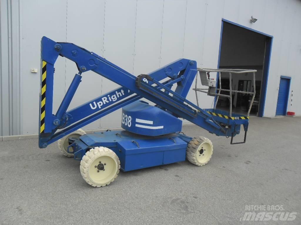 UpRight AB38N 관절형 전동이동 리프트