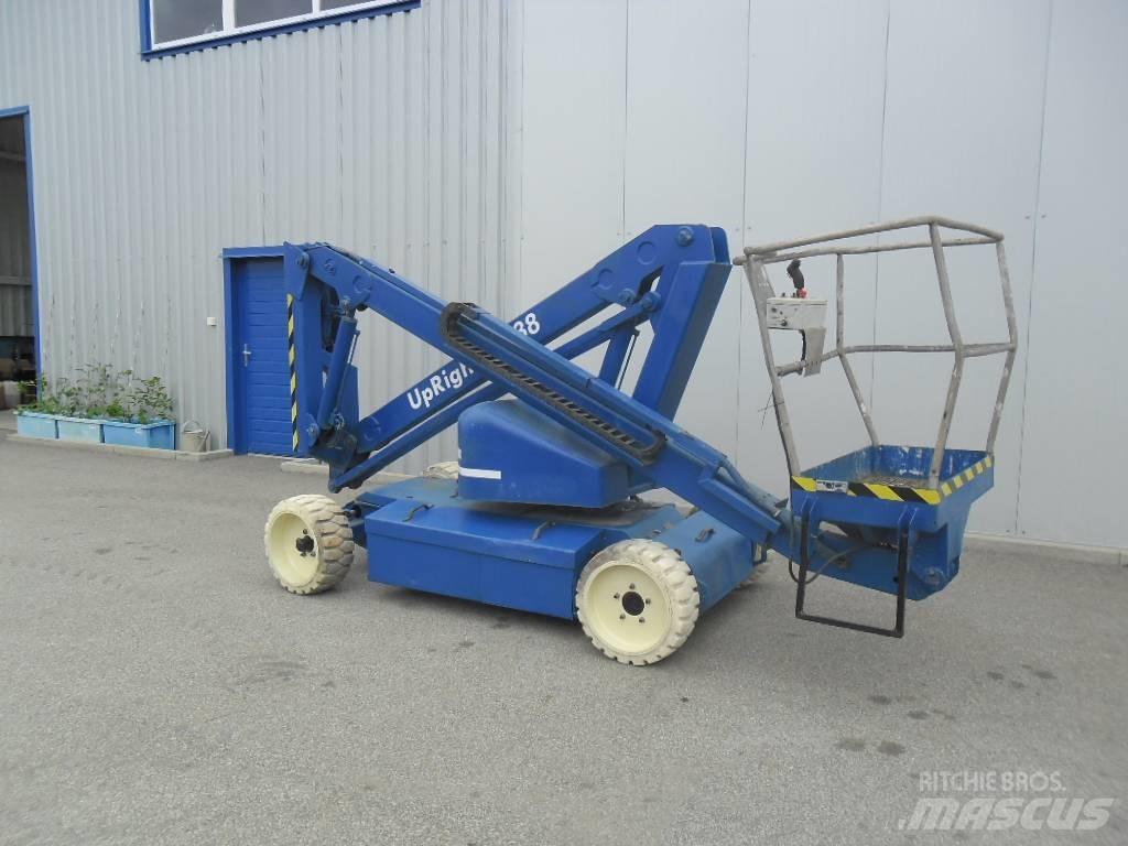 UpRight AB38N 관절형 전동이동 리프트