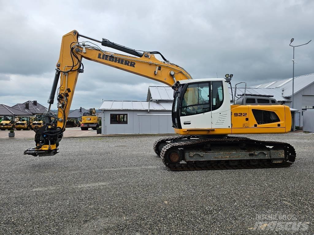 Liebherr R 922 LC 대형 굴삭기 29톤 이상